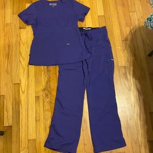 Grey’s Anatomy scrubs